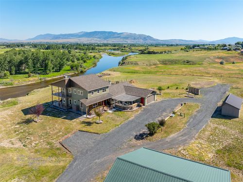 915 Point Of Rocks Rd, Whitehall, MT, 59759-9520 | Card Image