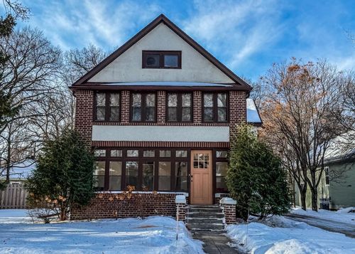 911 8th St S, Fargo, ND, 58103-2723 | Card Image