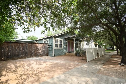 210 Mission St, San Antonio, TX, 78210-1139 | Card Image