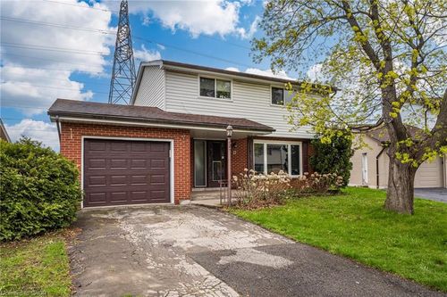 55 Yarmouth Crt, Hamilton, ON, L8S3E2 | Card Image