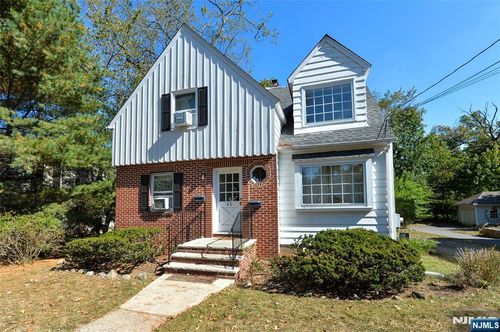65 Park Ave, Allendale, NJ, 07401-1715 | Card Image