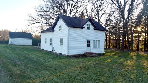 1681 4 1/2 Ave, Hillsdale, WI, 54733-9420 | Card Image