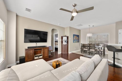 2905 Saville Loop, Austin, TX, 78741-6999 | Card Image
