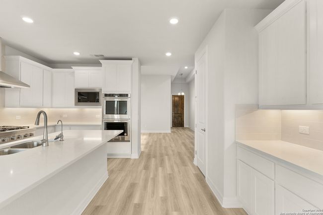 948 Nolte Bnd, House other with 3 bedrooms, 3 bathrooms and null parking in Seguin TX | Image 10