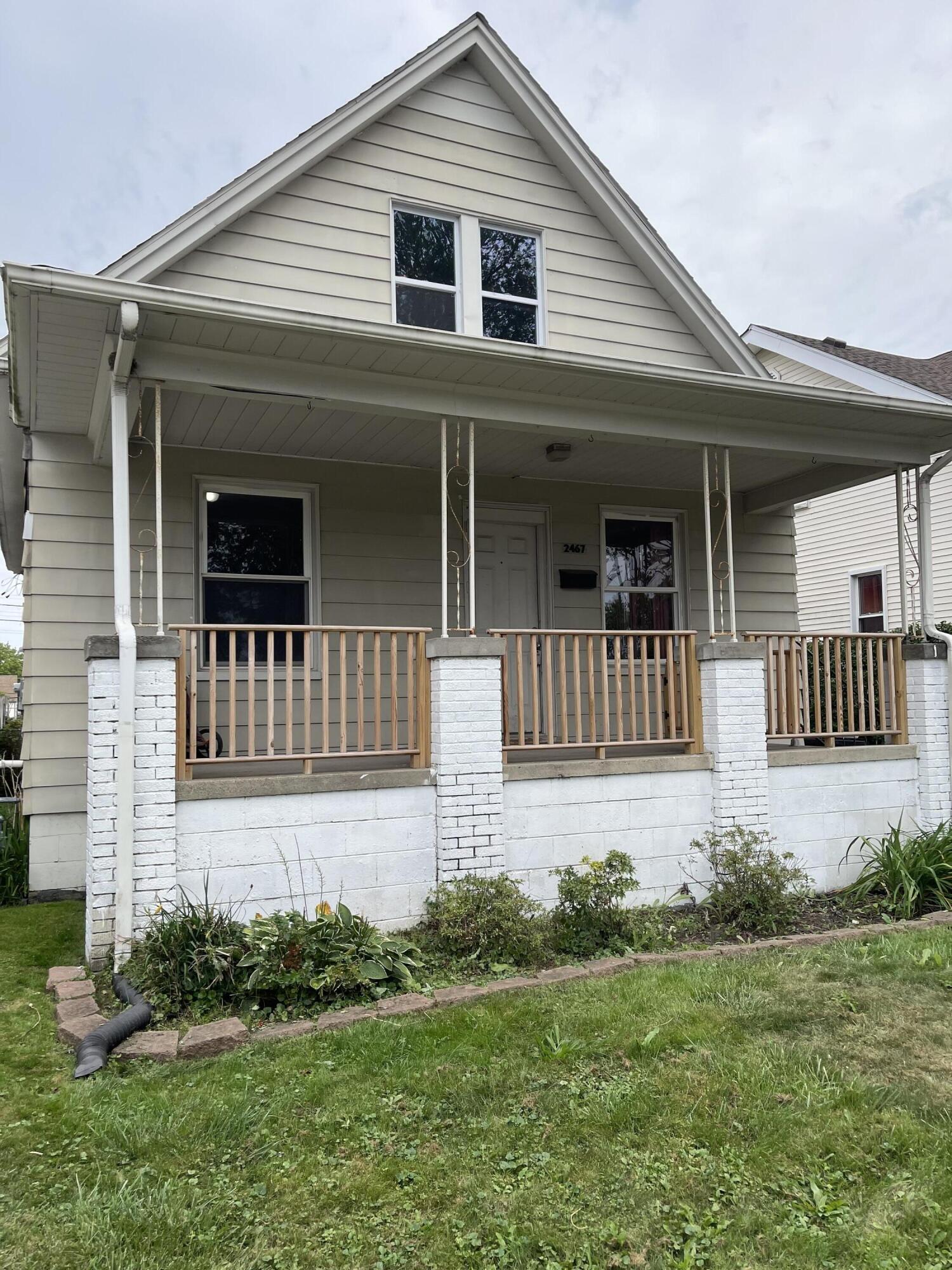 10th St, Wyandotte, MI 48192