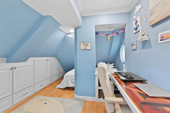 This versatile office/bedroom offers a tranquil space for work, study, or hosting guests. | Image 30