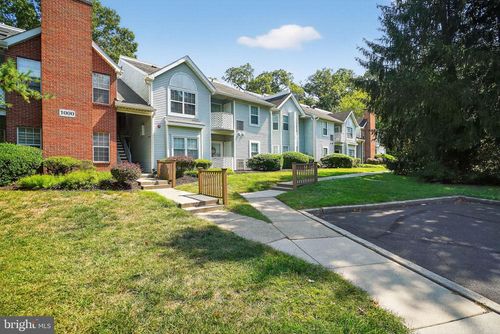 1011 Diamond Dr, NEWTOWN, PA, 18940-2424 | Card Image