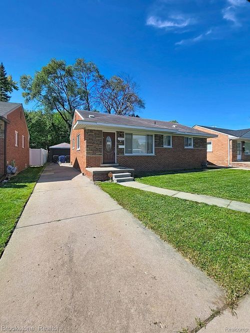 17431 Beech Daly Rd, Redford, MI, 48240-2252 | Card Image