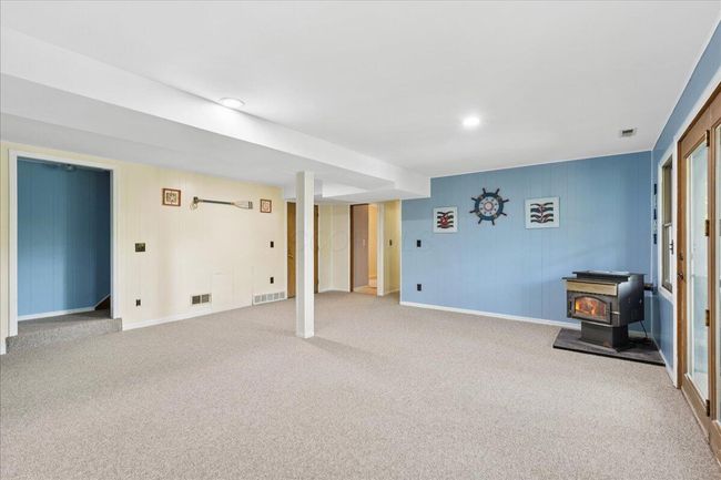 Lower Level Walkout Rec Room | Image 25