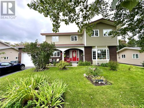 21 Sheppard St, Grand Falls-Windsor, NL, A2A2S1 | Card Image