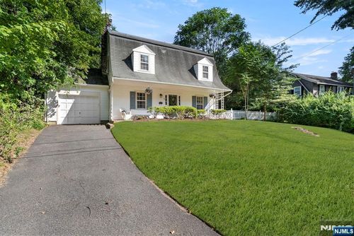 66 Gould Pl, Caldwell, NJ, 07006-5914 | Card Image