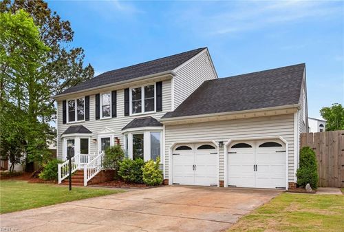 2205 Newbern Ln, Virginia Beach, VA, 23451-1044 | Card Image