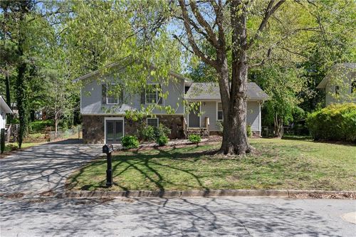 8876 Ashwood Dr, Riverdale, GA, 30274-4549 | Card Image