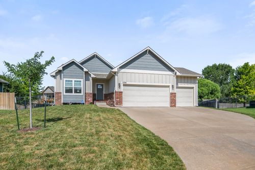 2706 W 58th Ct N, Wichita, KS, 67204-5367 | Card Image