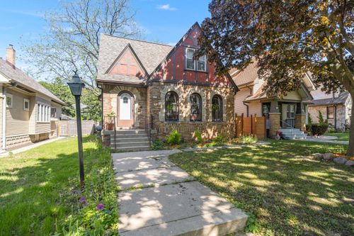 3134 N 53rd St, Milwaukee, WI, 53216-3246 | Card Image