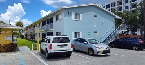 c27-1501 Crescent Cir, Lake Park, FL, 33403 | Card Image