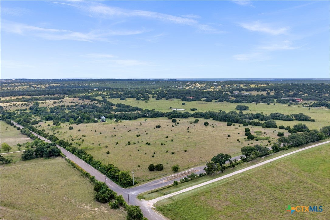 Farm in Bertram 5