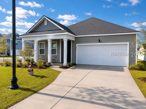 620 Respite St, Ridgeland, SC, 29936-9733 | Card Image