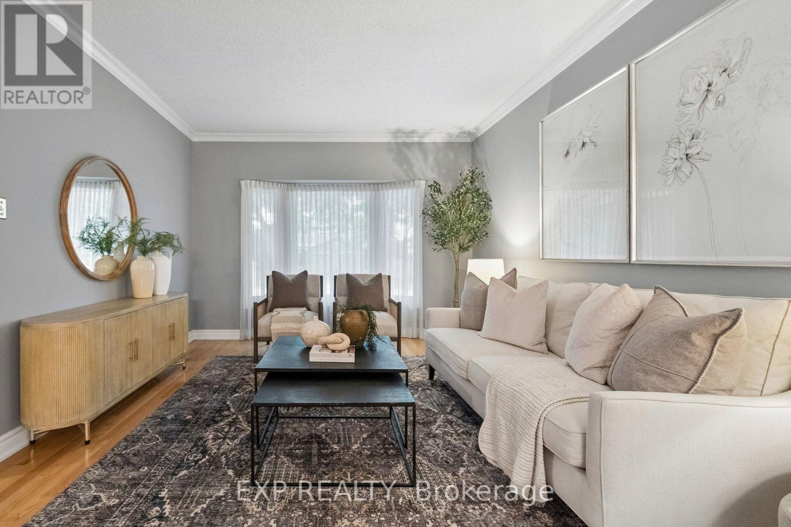 Residential in Oakville (CP College Park) 4