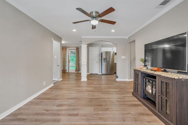 203 Olive St, House other with 3 bedrooms, 3 bathrooms and null parking in Waxahachie TX | Image 7