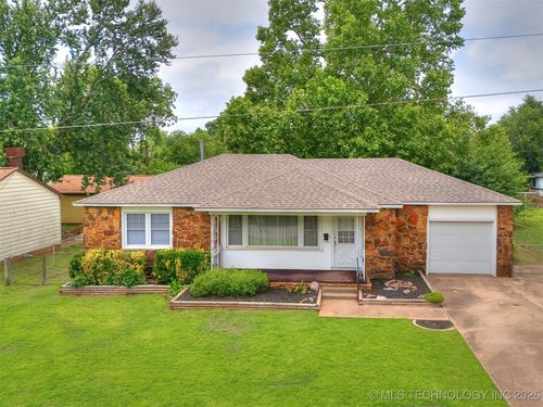 4204 Magnolia Dr, Sand Springs, OK, 74063-2432 | Card Image