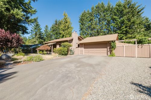 11325 17th Avenue Ct Nw, Gig Harbor, WA, 98332-9326 | Card Image