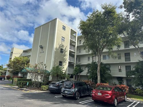 apt-310-2228 N Cypress Bend Dr, Pompano Beach, FL, 33069-4495 | Card Image