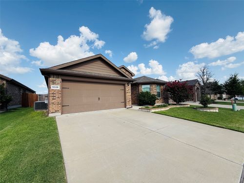 9328 Castorian Dr, Fort Worth, TX, 76131-1838 | Card Image