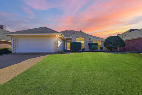 3913 Brookway Dr, Fort Worth, TX, 76123-1403 | Card Image