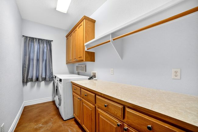 Washer and dryer included | Image 28