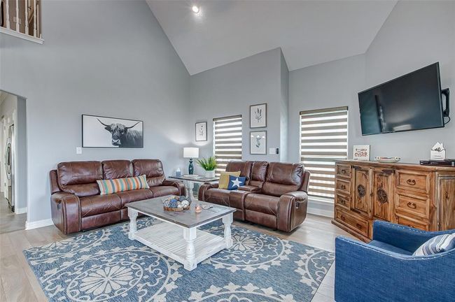 2774 Gulfview Ln, House other with 4 bedrooms, 4 bathrooms and 5 parking in Crystal Beach TX | Image 6