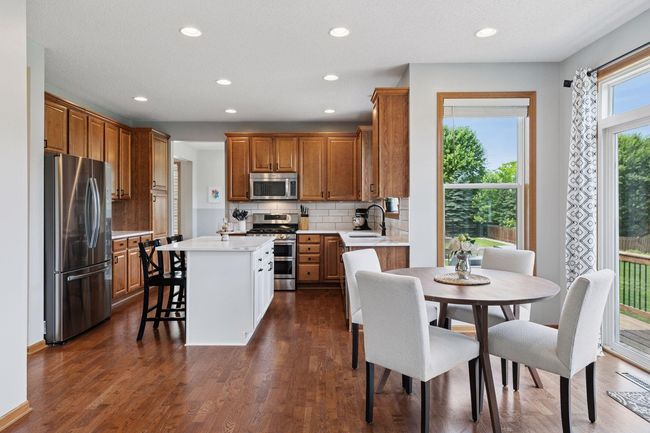 2034 Schoolmaster Dr, House other with 3 bedrooms, 3 bathrooms and null parking in Chaska MN | Image 6