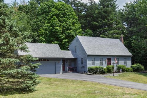 8 Freedom Acres Dr, Concord, NH, 03301-1802 | Card Image