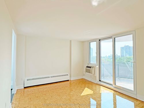 402-485 Huron St, Toronto, ON, M5R2R5 | Card Image