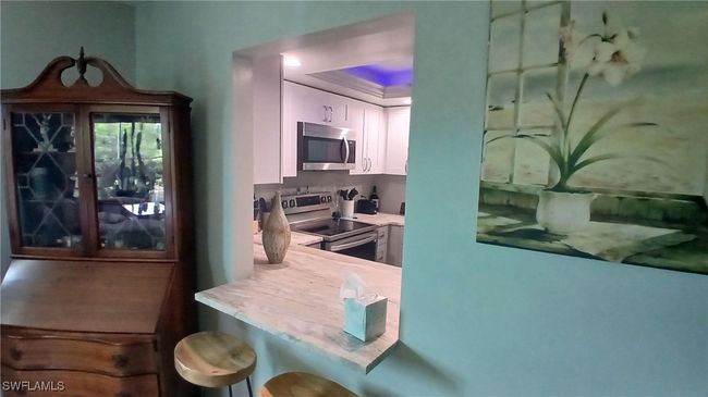 pass thru to kitchen | Image 10