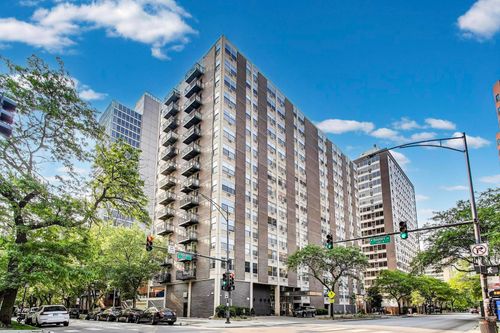 apt-310-3033 N Sheridan Rd, Chicago, IL, 60657-5578 | Card Image