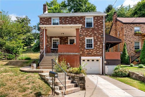 2403 Lynnbrook Ave, Brookline, PA, 15226-1611 | Card Image