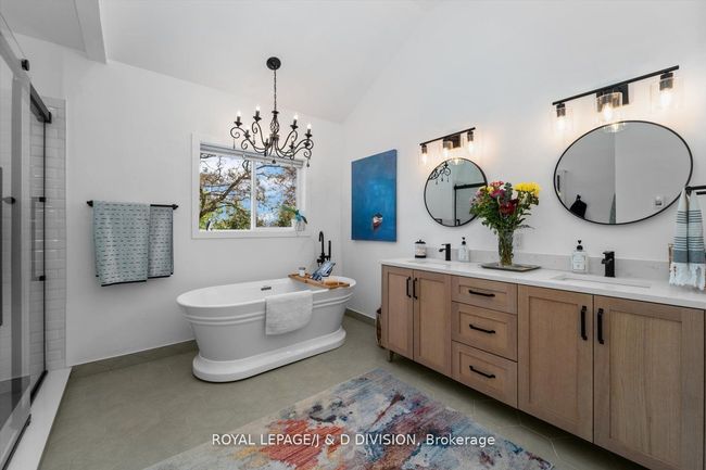 15 Malone Rd, House other with 6 bedrooms, 5 bathrooms and 4 parking in Jacksons Point ON | Image 15