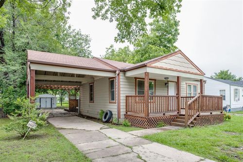 516 E Rickenbacker Dr, Midwest City, OK, 73110-5637 | Card Image