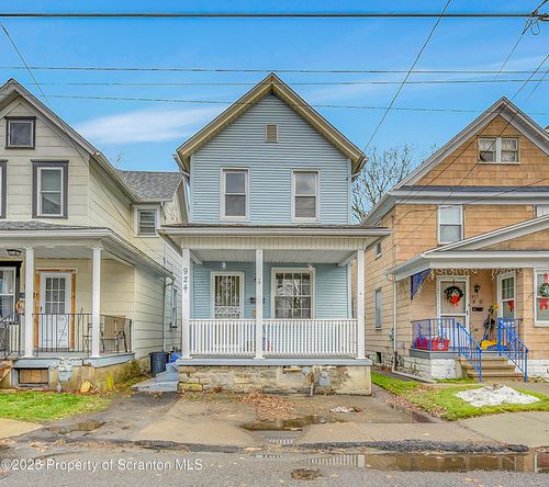 924 Snyder Ave, Scranton, PA, 18504-3185 | Card Image