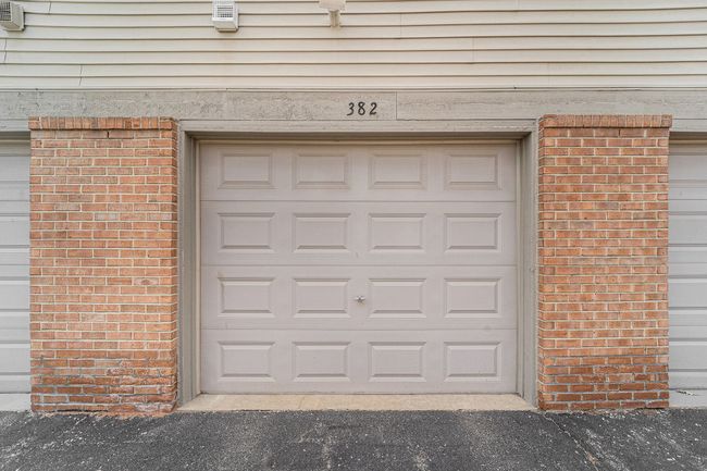 382 Marigold Cir, Condo with 2 bedrooms, 2 bathrooms and null parking in Westland MI | Image 16