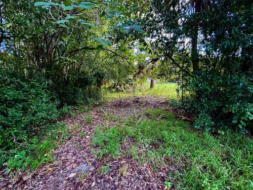 404 Grove St, Melrose, FL, 32666-3936 | Card Image