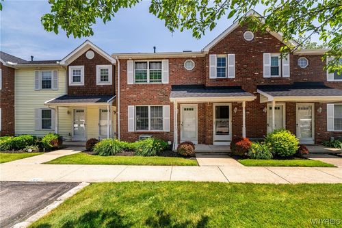 31 Olde Stone Ln, Lancaster, NY, 14086-2665 | Card Image