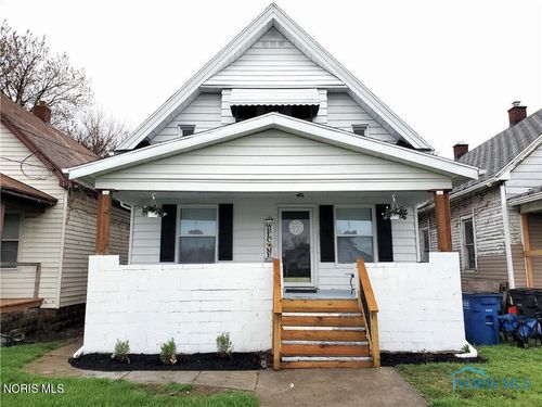 245 E Hudson St, Toledo, OH, 43608-1118 | Card Image