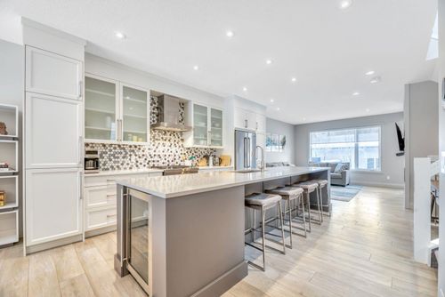 {{alt}} | Card Image