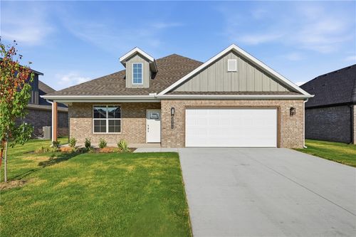 2302 N Zane St, Siloam Springs, AR, 72761 | Card Image