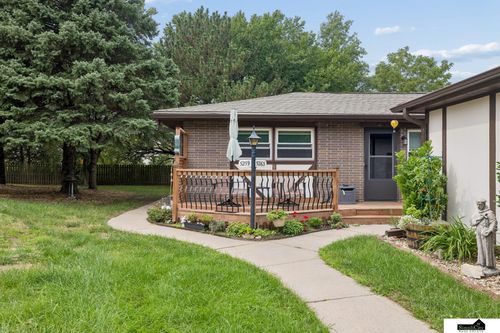 5259 Goldenrod Cir, Lincoln, NE, 68512-1303 | Card Image