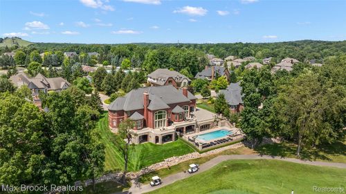 7428 Foxburg Ct, Clarkston, MI, 48348-5060 | Card Image