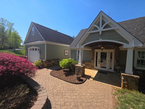 255 Plantation Dr, Penhook, VA, 24137-3459 | Card Image