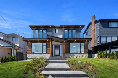 356 W 28th Street, North Vancouver, BC, V7N2J1 | Card Image